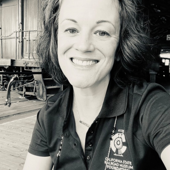 Meet your Posher, Elisa - Picture 3 of 3